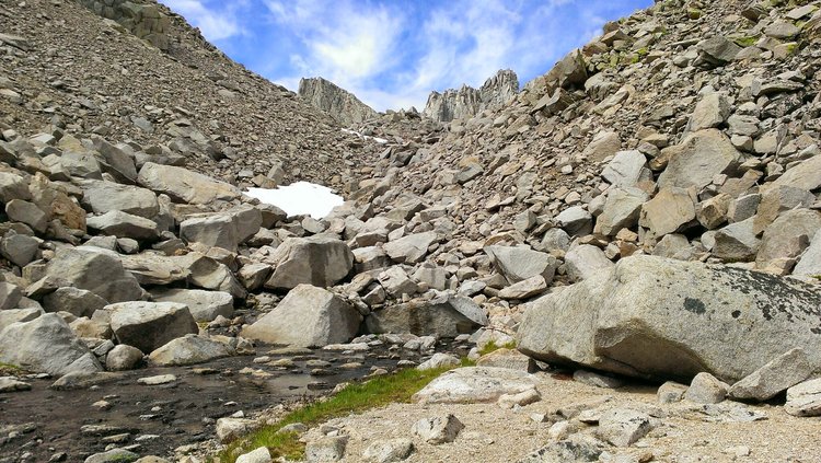 Route above Robinson Lake heading to University Pass