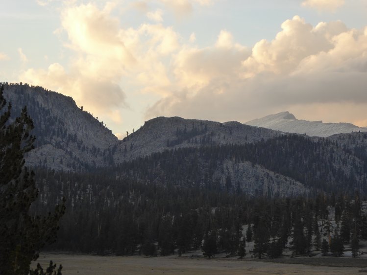 Towards Siberian Pass from campsite at Big Whitney Meadow