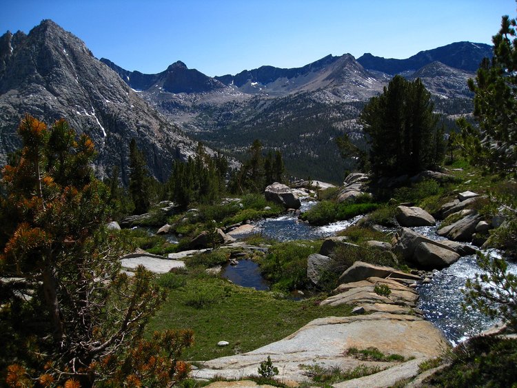 02 McGee Basin from Darwin Bench.jpg