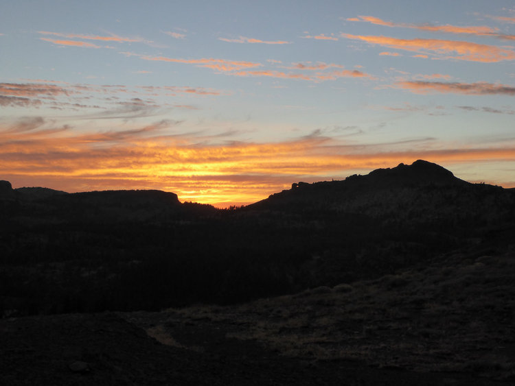 Beautiful sunset on way down from Folger peak