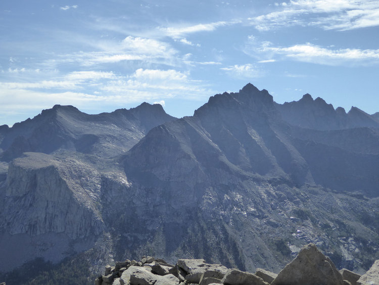 Lawson peak, Queen, black and Red Kaweah form eagle scout peak