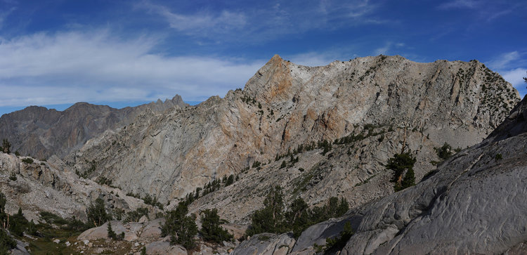 A fine peak.. The summit is actually in the middle.<br />@ Rogue Photonic