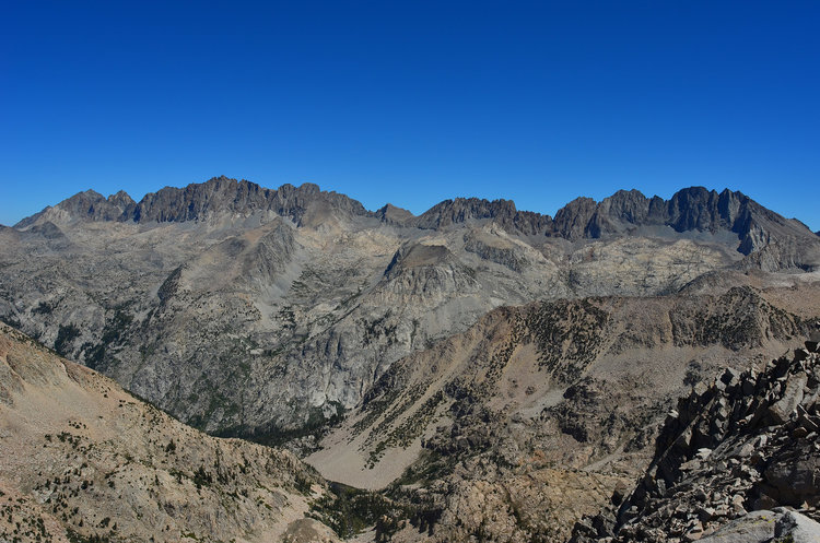 The epic view of the entirety of the Palisades from the top of Observation Peak. This year.. North Pal round 2!