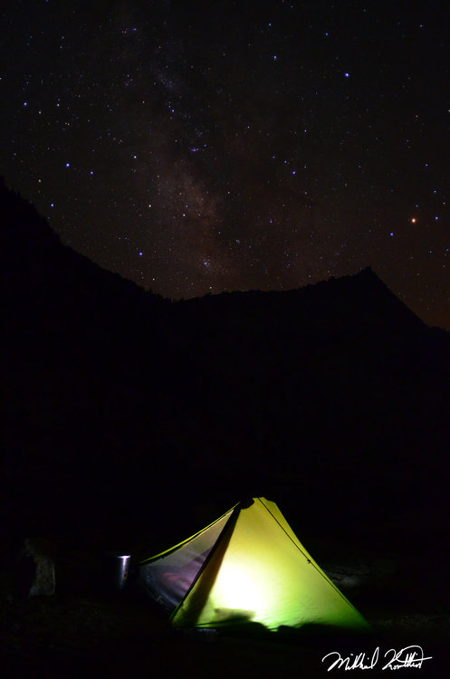 Playing around with some night-shots. I'll probably practice a bit more this year.