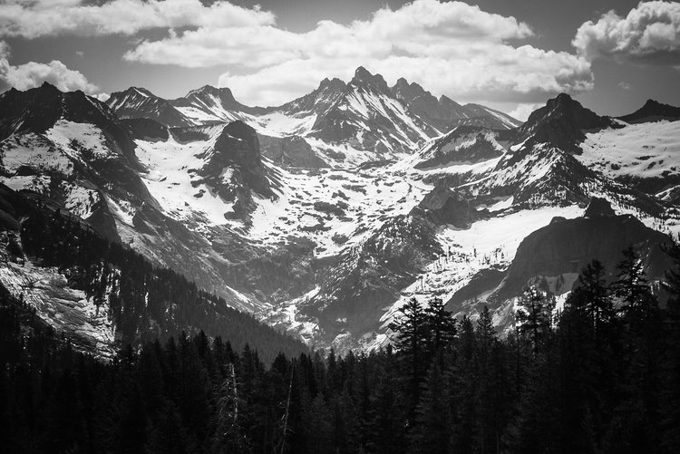 Black Kaweah Peak and Kaweah Gap stood in stark relief under the morning sun.