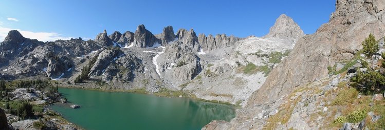 Deadhorse Lake &amp; Minarets
