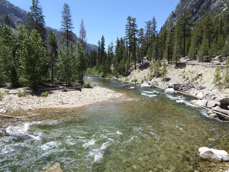 Hiking along the Kern River