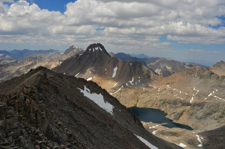 Check out the Palisades from Bolton Brown. Middle Pal is a serrated knife edge fin! Oh... and clouds were building.