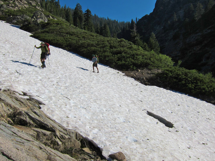 On the switchbacks down from Silver Creek to Fox Meadow, there were many snow patches as low as 7K'.
