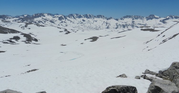 Rust Col looking over Humphrey basin toward Glacier Divide