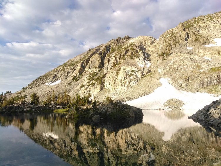 Middle lake of the string of &quot;Middle&quot; Graveyard Lakes
