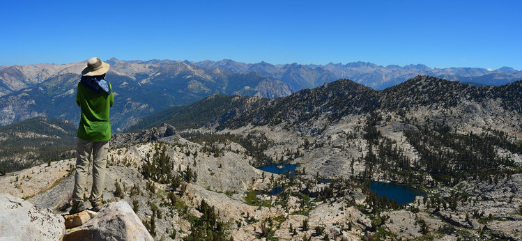 Hogback Peak had an awesome view to the North which included the incredible Palisades and canyon of the Middle Fork of the Kings.