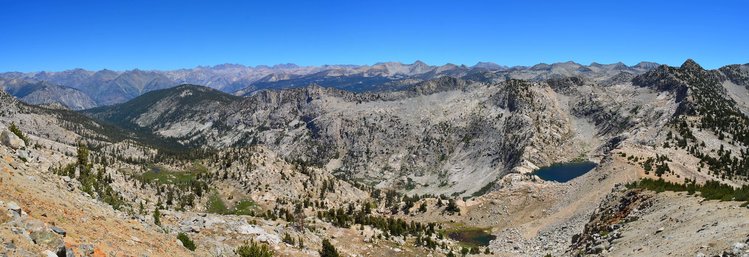 All of these peaks on the Monarch had phenomenal views. And we were in luck... for there was no smoke to obscure the glory to behold! Standing here we could look down two of the mightiest canyons in the Sierra.. The Middle and South Fork of the Kinds.