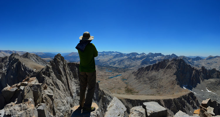 Looking South the view is equally impressive with the Great Western Divide and Kaweah's and the expansive Upper Kern Basin.