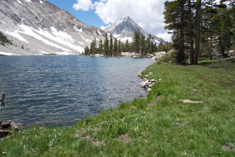 Bench Lake was basically heaven: grassy shores, no mosquitos, good weather