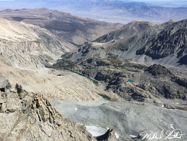 Looking down into the Owens Valley far below! Finger Lake wayyyy down there! Even the glacier looks way down there.
