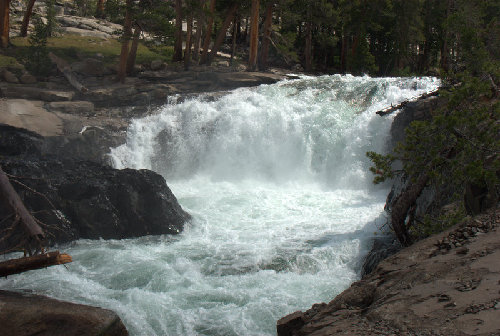 Evolution Creek as it begins to descend from Evolution Valley