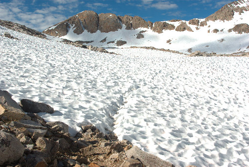 Looking in the general direction of Muir Pass from Helen Lake