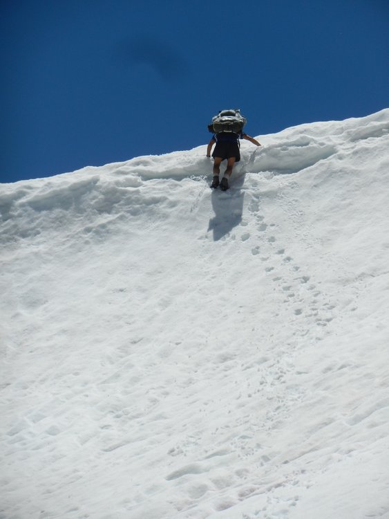 En route to Sphinx Lakes (some of that white stuff for lunch)