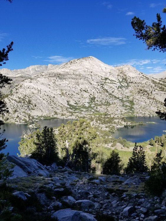 Dropping down into Rae Lakes Basin.