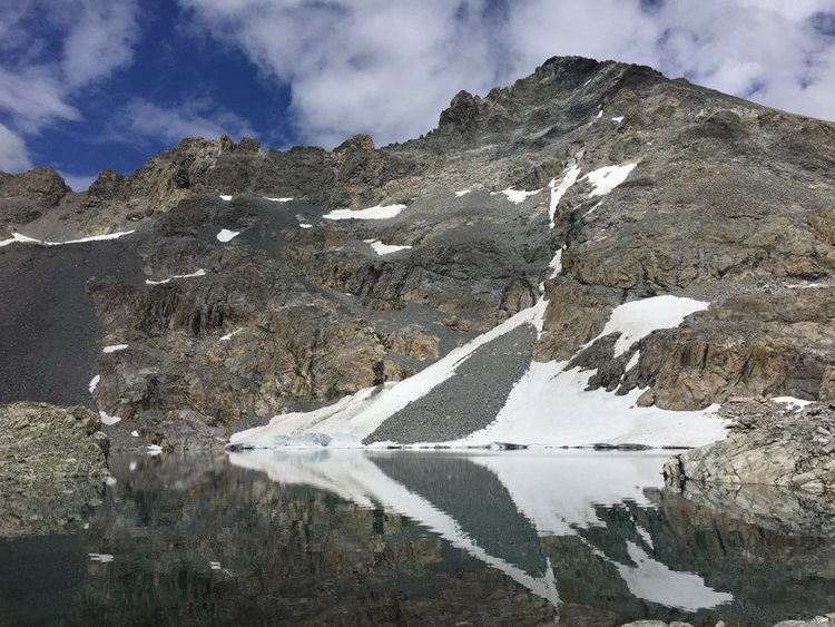 Lake 11311 and Rodgers Peak at the top of the Lyell Fork drainage