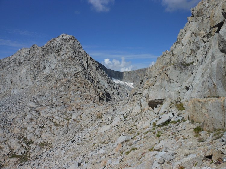 Knapsack Pass from the east on use trail