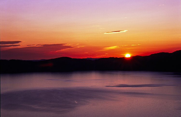 CraterLake-sunrise-3-16-1.jpg