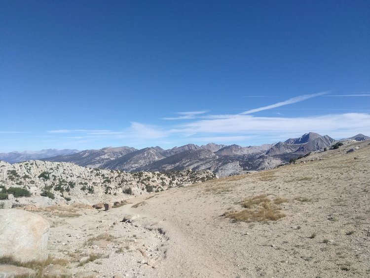Goodale Pass without snow, look at my 2017 trip report to see it with lots of snow.