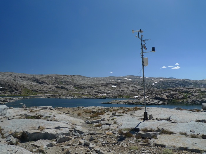 P1030760-weather station at Lk10559, east to Tablelands.jpg