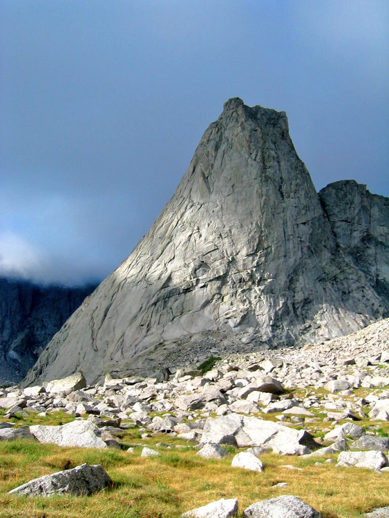 Pingora at sunrise, on our way to Bollinger Peak