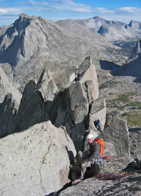 Complex summit ridge