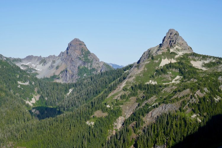 Joe Lake, Mt Thomson &amp; Huckleberry Mtn in the Alpine Lakes Wilderness.