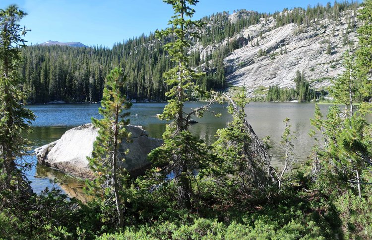 Lake 9892