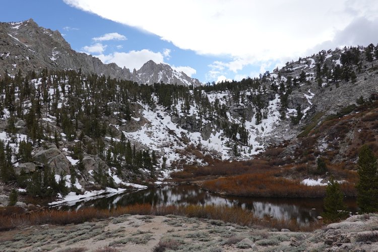 No name small lake at just over 10,000 ft. on Kearsarge Pass trail.