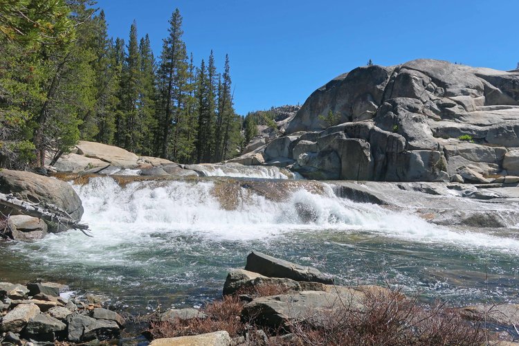More falls as I near the PCT junction