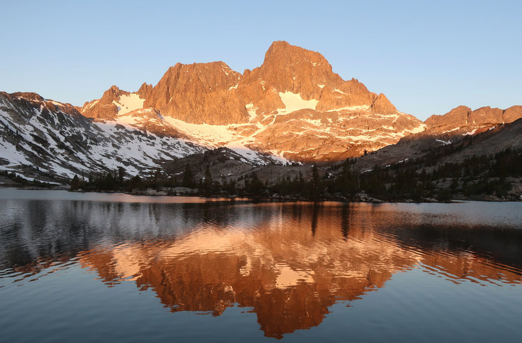 Garnet Lake at sunrise