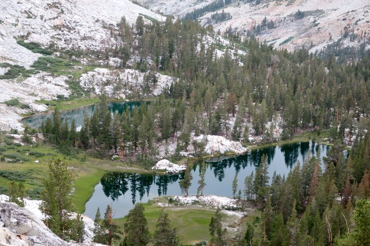 Small lakes below Lake 10401