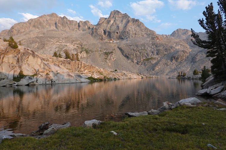The lake below Ansel Adams peak