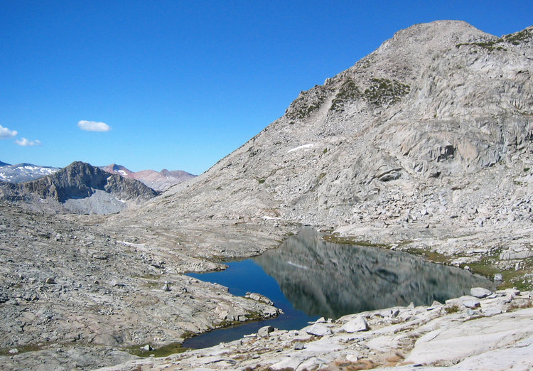 Back to lake below (south of)  Sluggo Pass