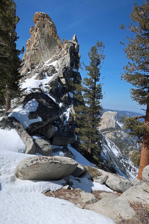 Pinnacle on Clouds Rest ridge