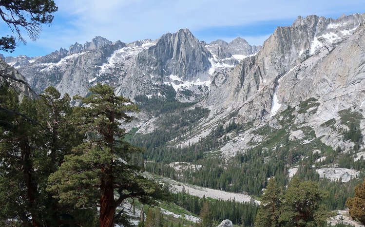 View south to Ladder Lake from Dusy Basin Trail