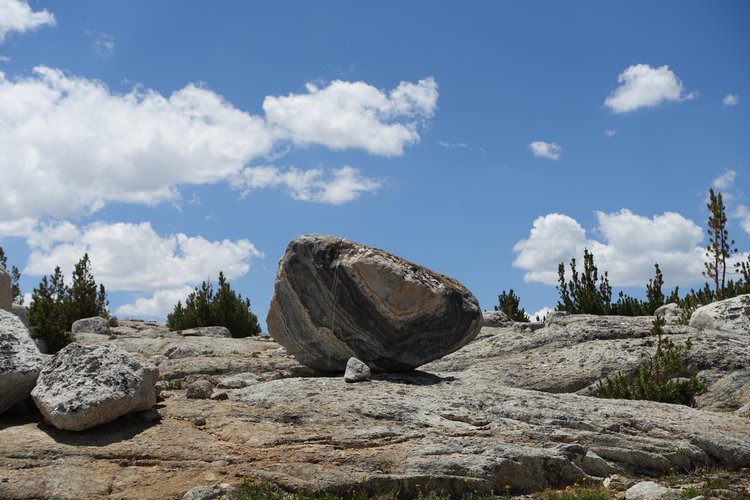 A striated erratic