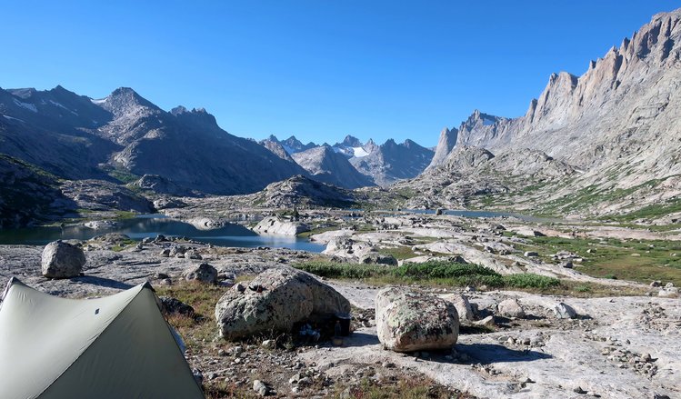 Camp on small hill above Titcomb Lake 10548