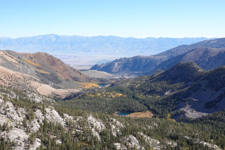11. Looking east on Lamarck Col trail.jpg
