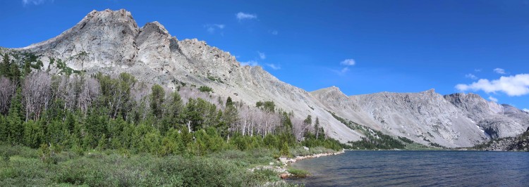 Day hike along the north shore to the inlet