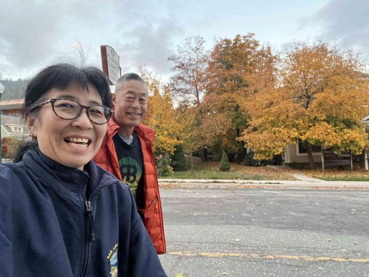 We kept trying to get the fall color selfie thing done, but we couldn't really get the optimal view in the back---this vastly understates it.