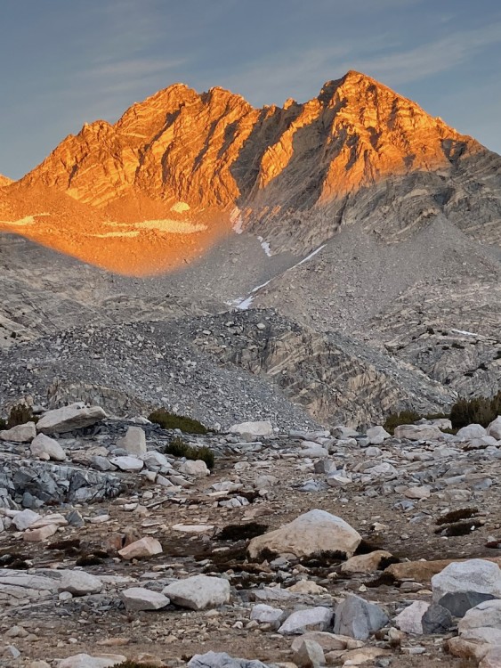 Peak not, apparently, deserving of a name