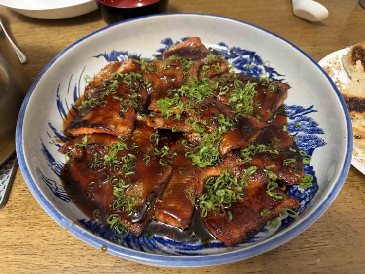The fried golden fillets with Lee's signature teriyaki sauce v.2 and green onions.  Just yummy.