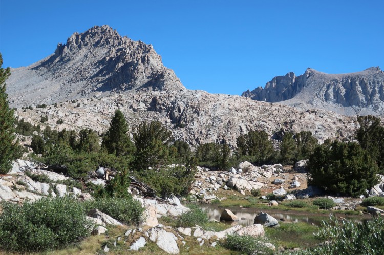 Small lake below Lake at 11380
