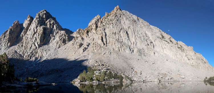Sunrise at Kearsarge Lakes